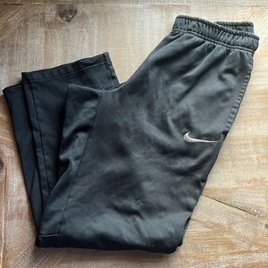 LARGE NIKE SWEATPANTS